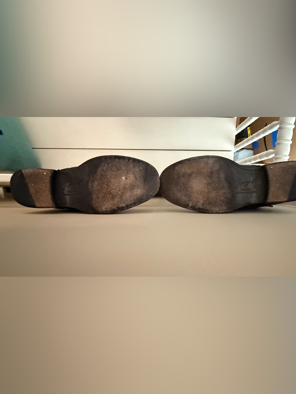 FRYE - Picture 9 of 12